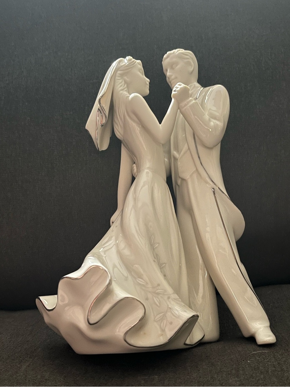 Elegant White Porcelain Wedding Couple Figurine - Home Art